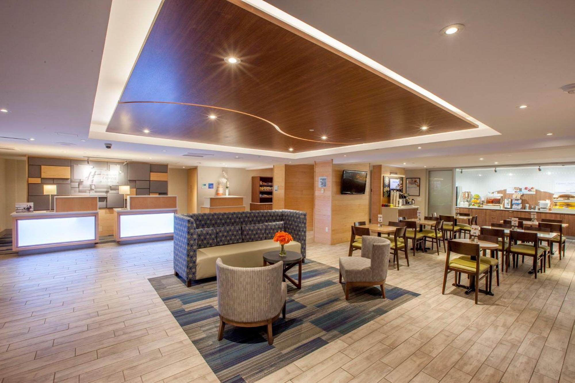 Holiday Inn Express Hotel & Suites Saint John Harbour Side By Ihg Екстер'єр фото