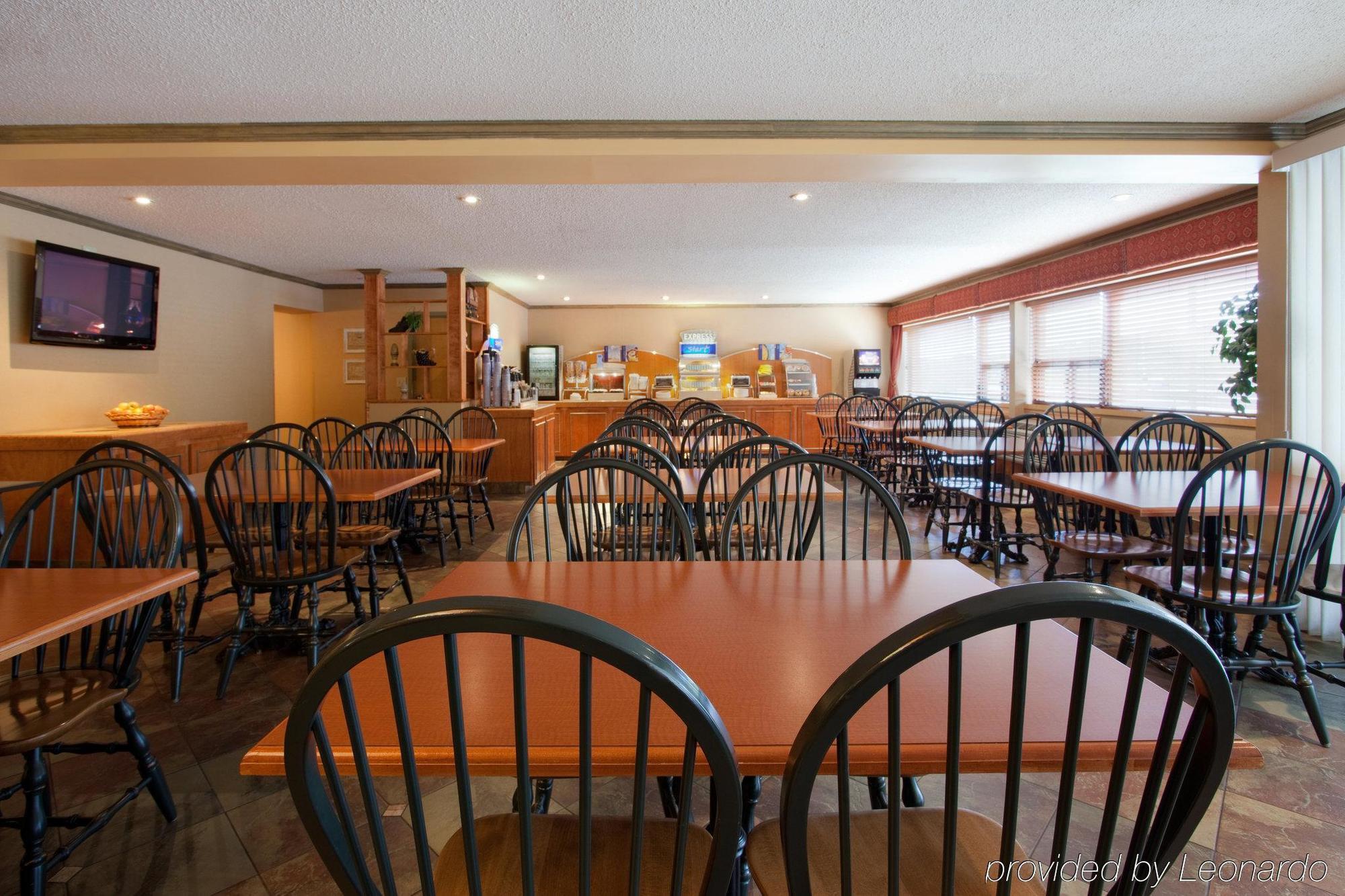 Holiday Inn Express Hotel & Suites Saint John Harbour Side By Ihg Екстер'єр фото